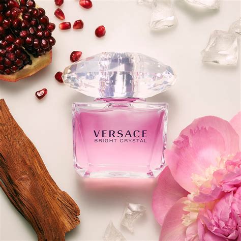 notas de versace bright crystal